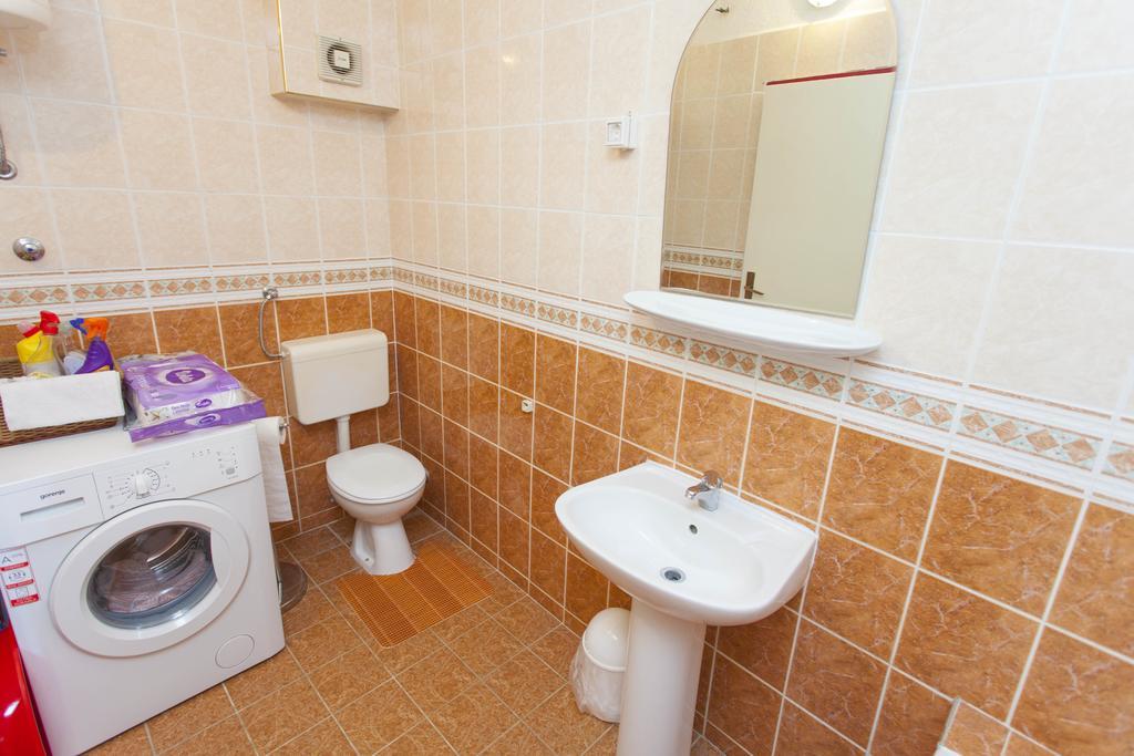 Carolija Apartment Макарська Номер фото