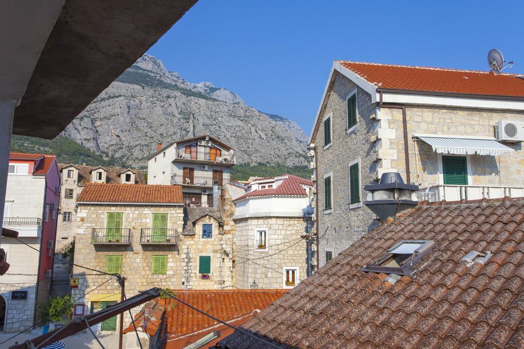 Carolija Apartment Макарська Номер фото