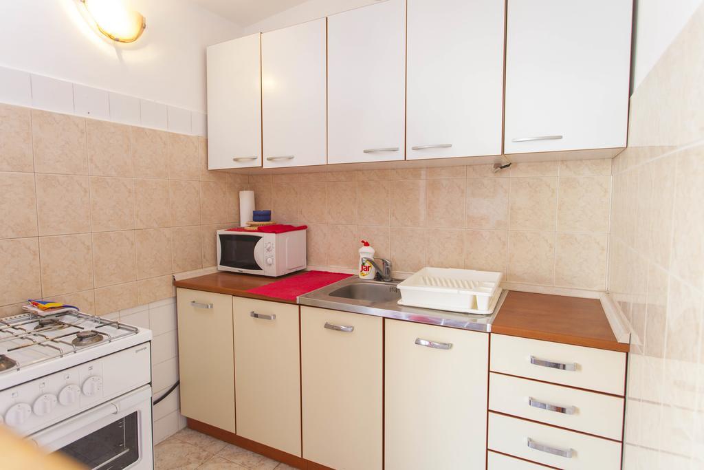 Carolija Apartment Макарська Номер фото