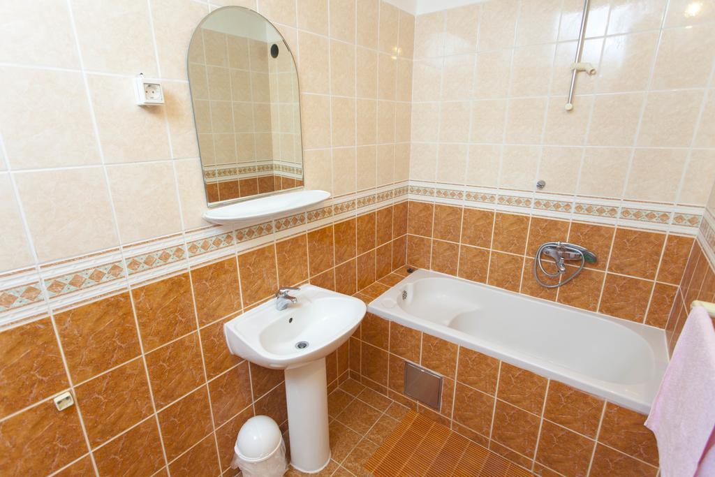 Carolija Apartment Макарська Номер фото