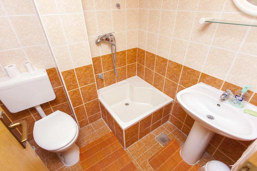Carolija Apartment Макарська Номер фото